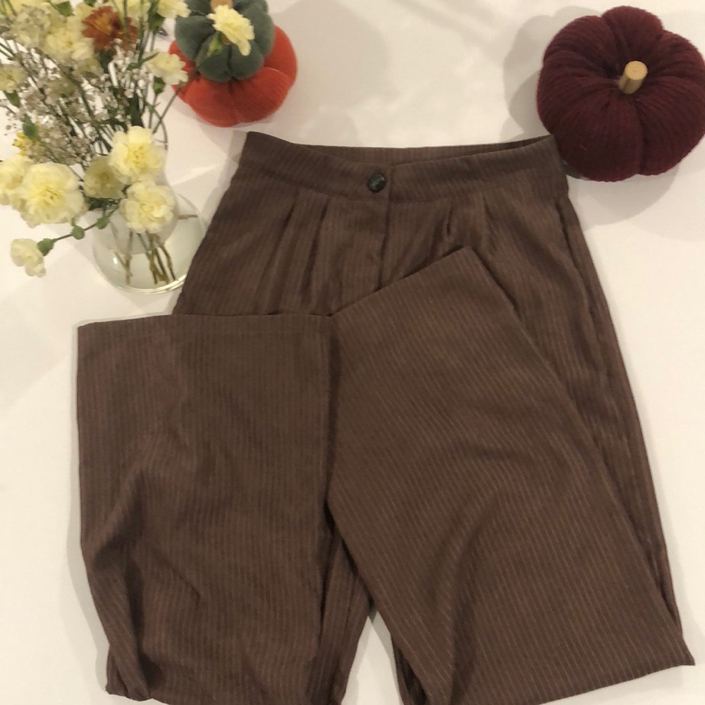 Brown velvet-like wide leg trousers. Size medium, EU 38, US 6
